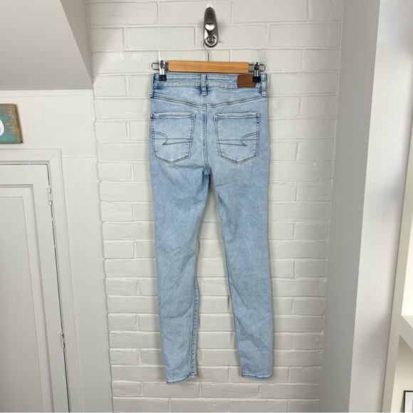 American Eagle Distressed Light Wash High Rise Jegging Size 2 - Picture 9 of 11